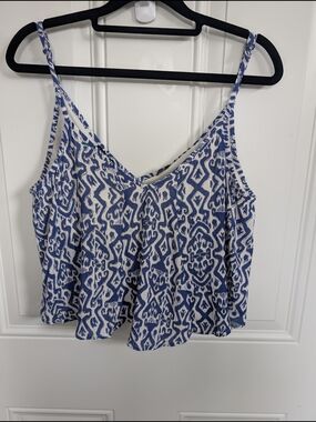Angie Blue and White Printed Spaghetti-Strap Flowy Crop Top Medium